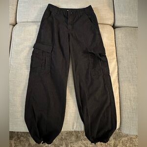 Levi’s Women’s 94 Baggy Cargo Jeans